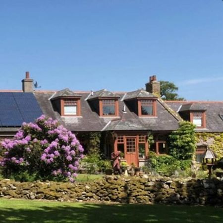 Serene Countryside Home With Manicured Gardens Stonehaven Exterior photo