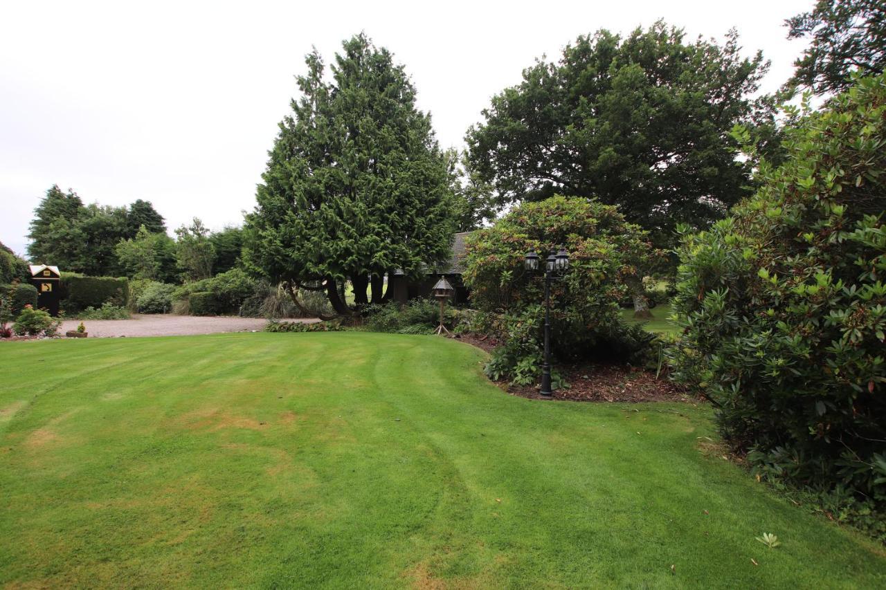 Serene Countryside Home With Manicured Gardens Stonehaven Exterior photo