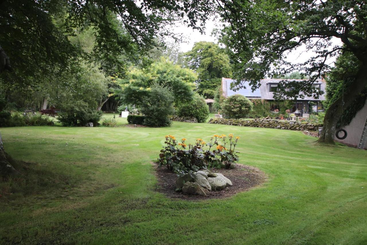 Serene Countryside Home With Manicured Gardens Stonehaven Exterior photo
