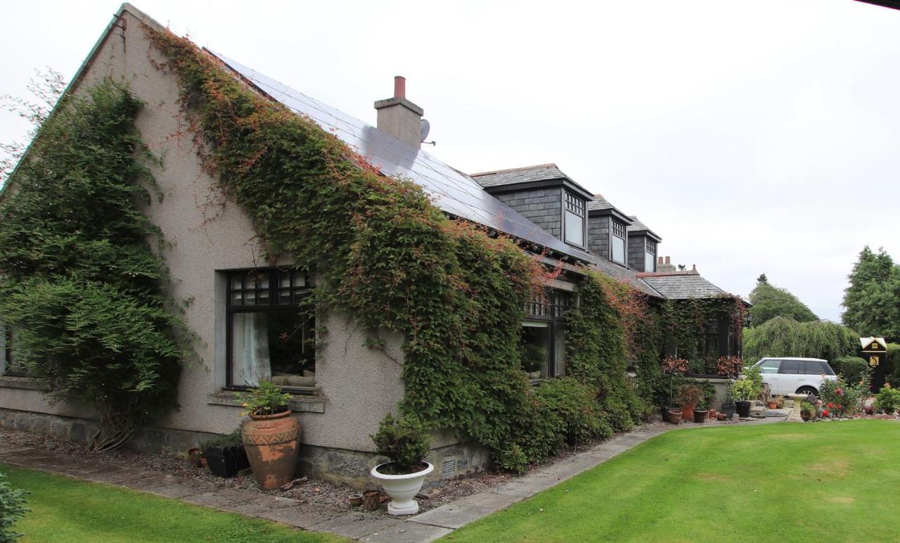 Serene Countryside Home With Manicured Gardens Stonehaven Exterior photo